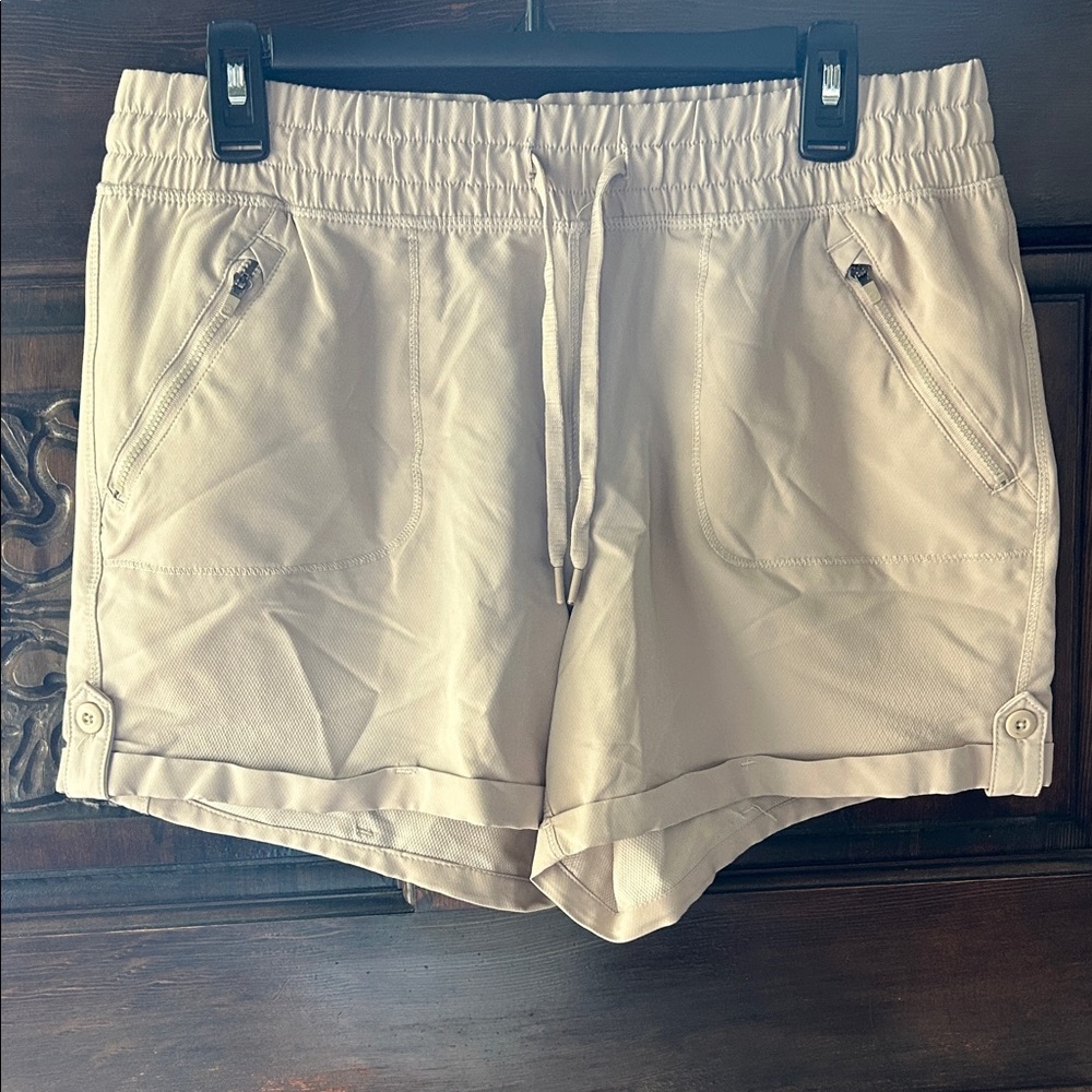 Tangerine Women's Cream Cargo Shorts